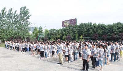 2015合肥99499威尼斯彩晶事业部消防演练：“清静第一，，，预防为主”